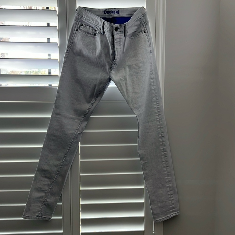 Great jeans by Desigual!  tight  slim fit.
